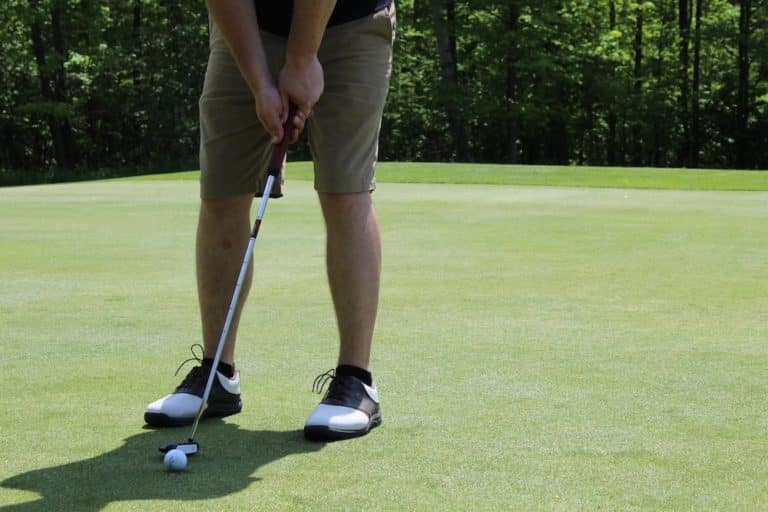 How to Grip a Putter - The Golfing Dad